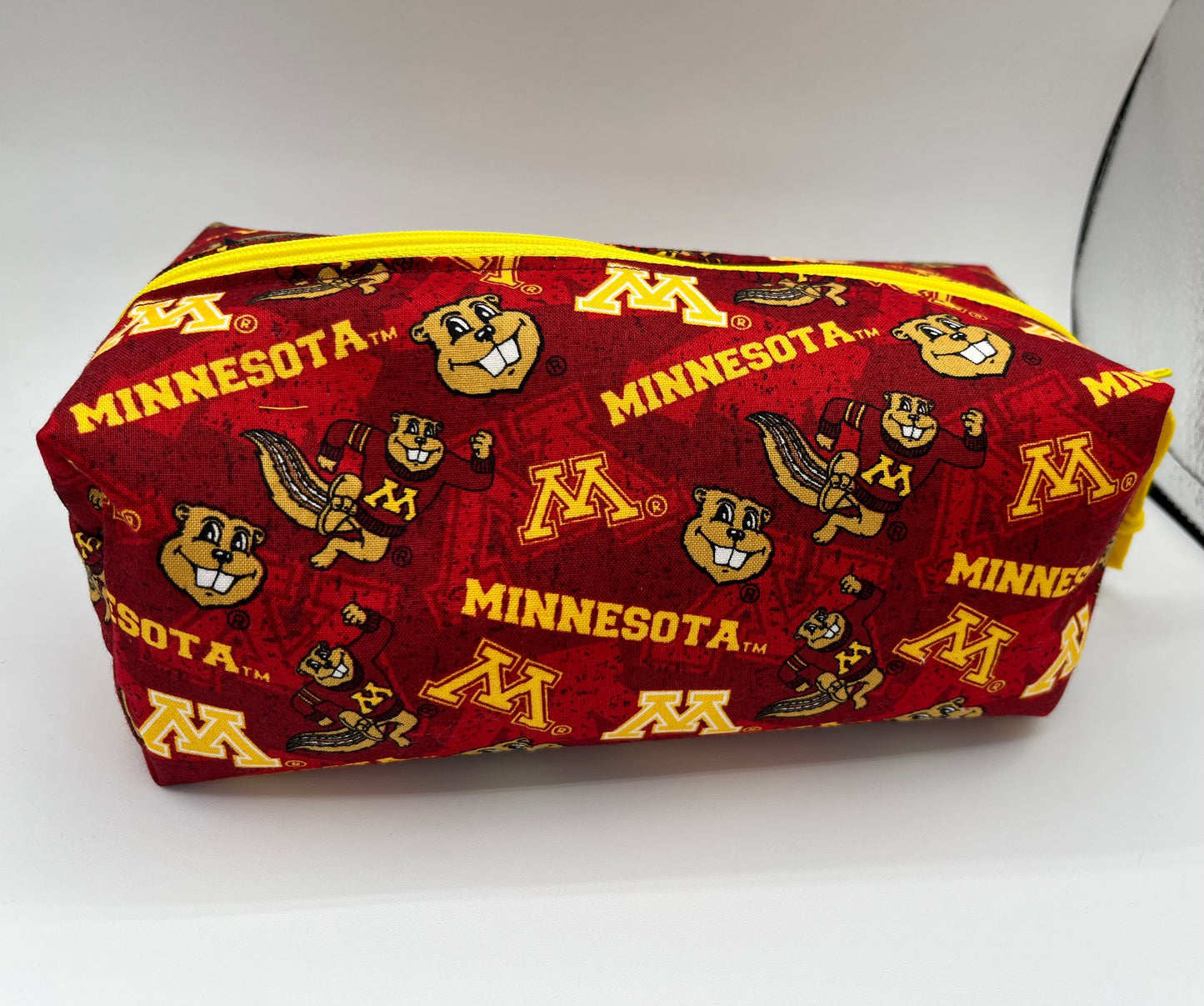 Minnesota Gophers Square Travel Bag (Med & Large)