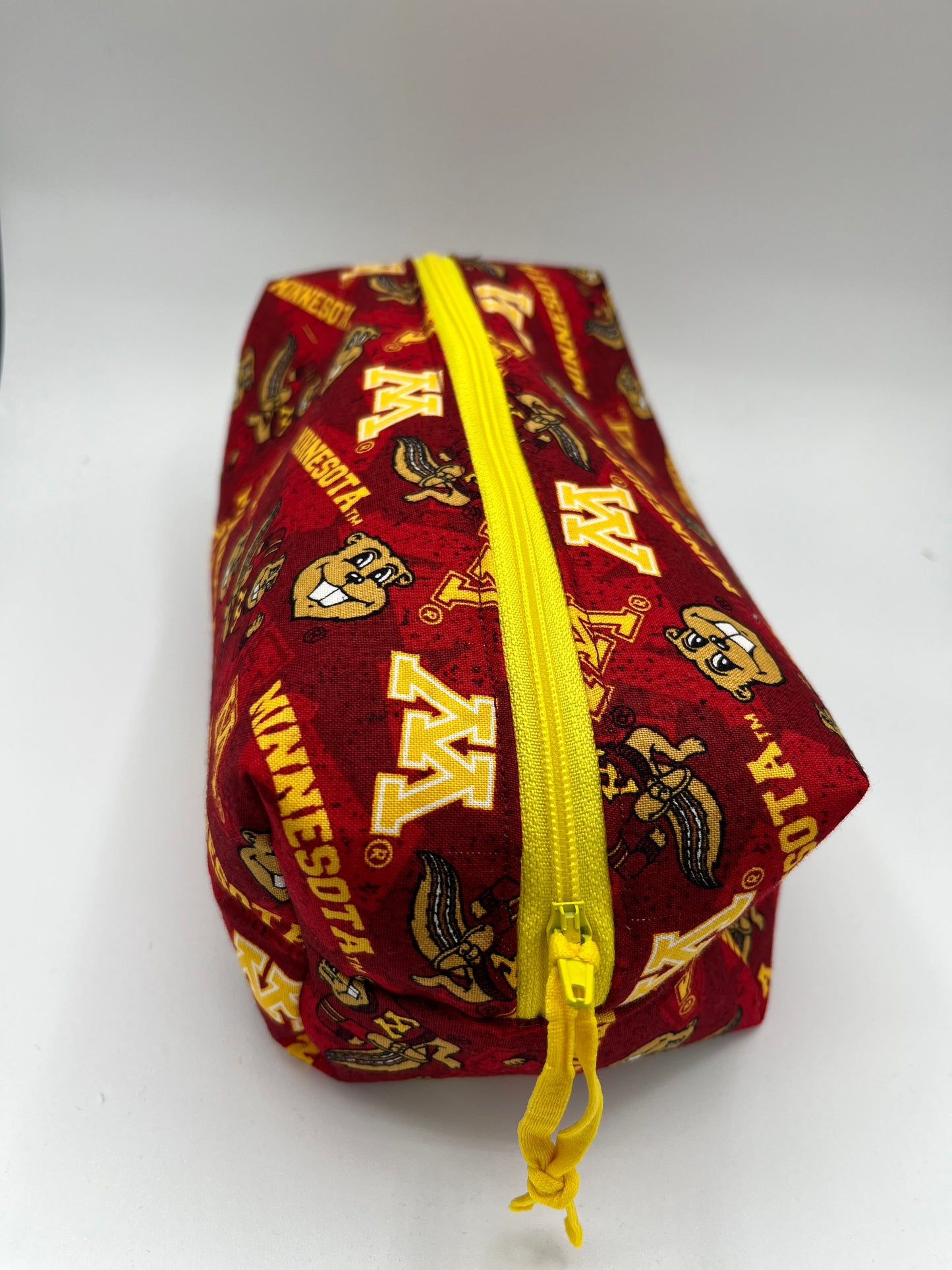 Minnesota Gophers Square Travel Bag (Med & Large)