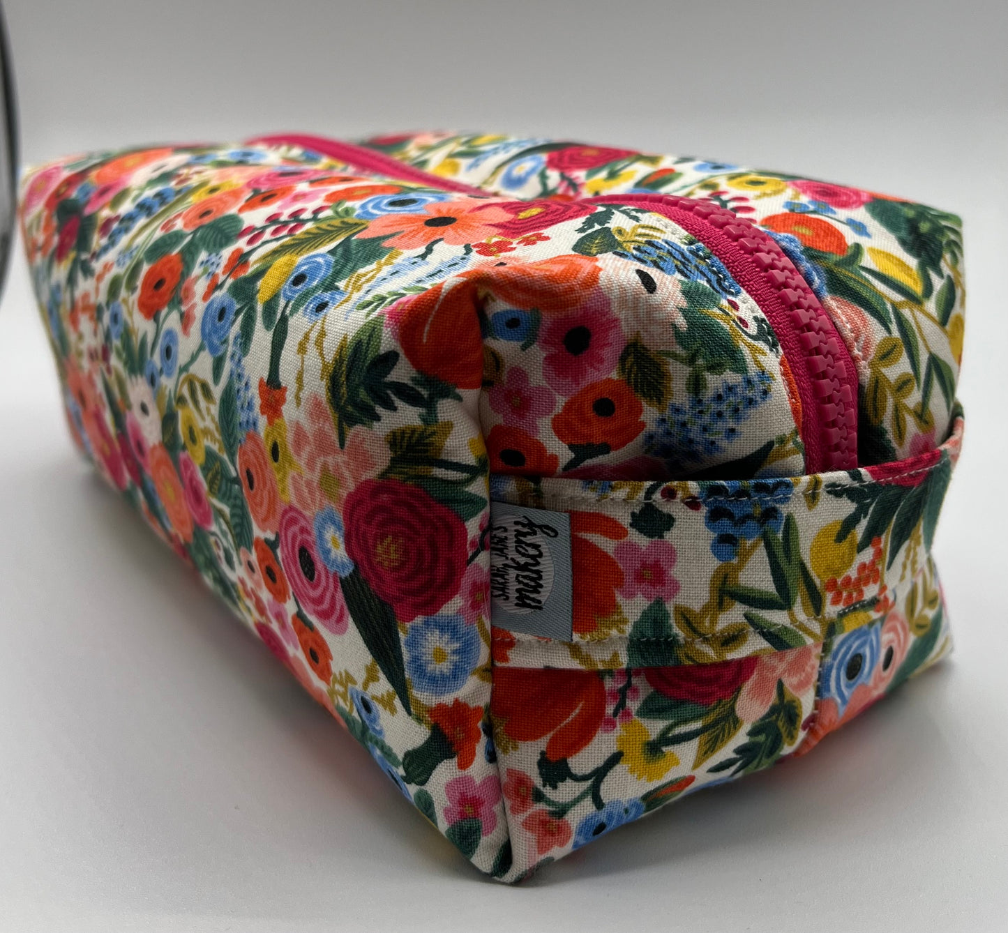 Floral Cat Square Travel Bag (Med & Large)