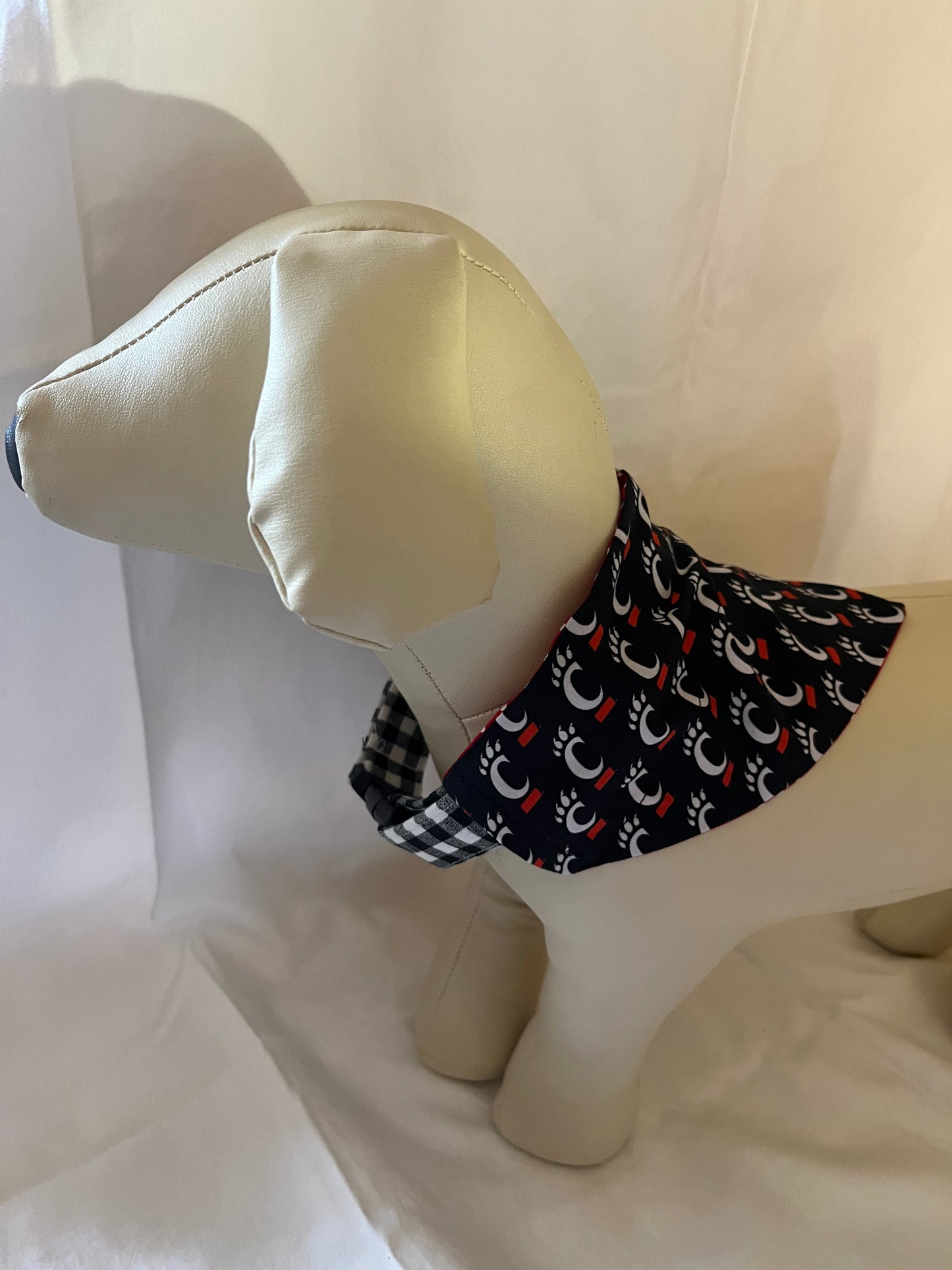 University of Cincinnati Bearcats Dog Bandana (Through the Collar Bandana)
