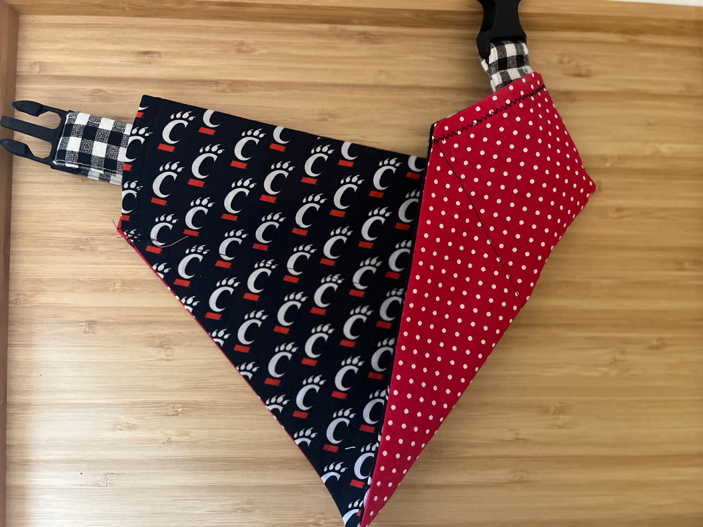 University of Cincinnati Bearcats Dog Bandana (Through the Collar Bandana)