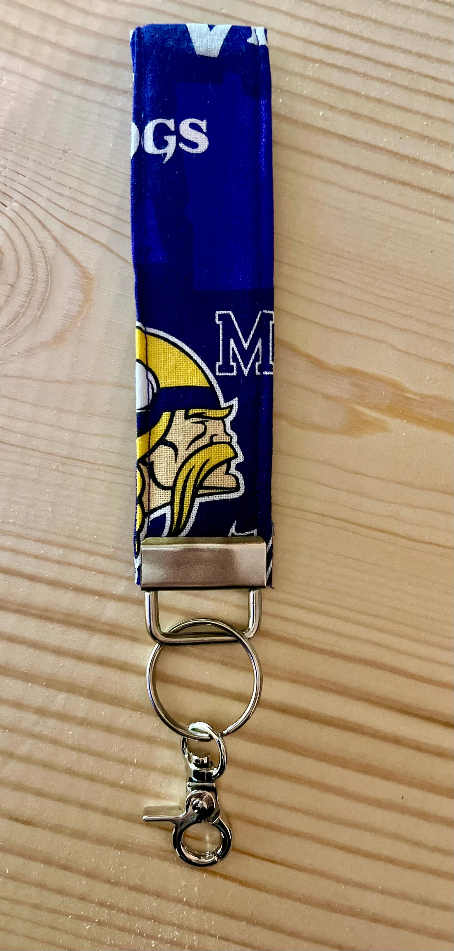 Minnesota Teams Wristlet Keychain