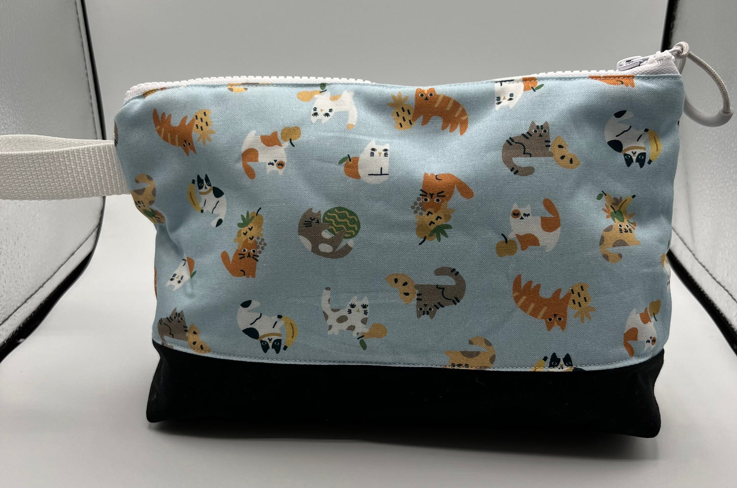 Small Kitty Cat Travel Handled Bag