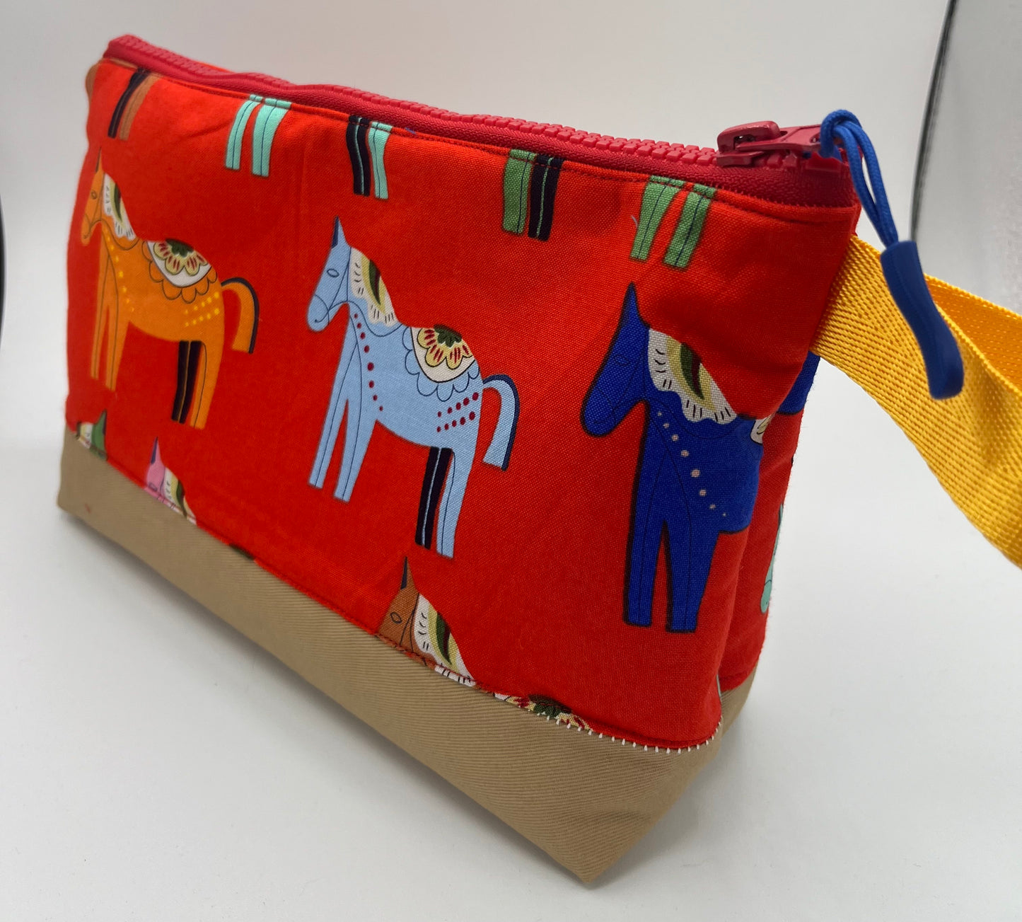 Small Dala Horse Travel Handled Bag