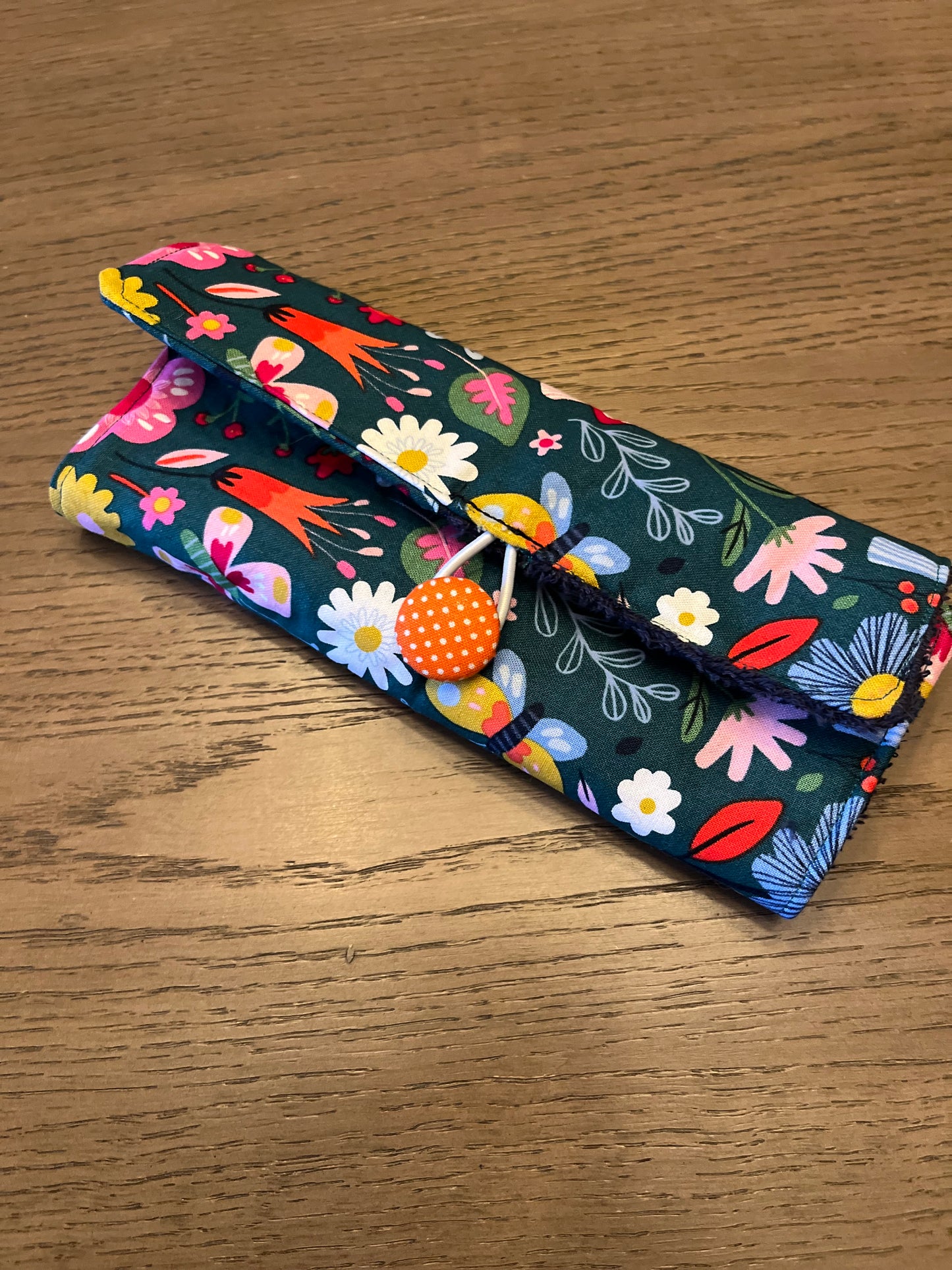 Kids Floral- Toothbrush Roll Up Bag